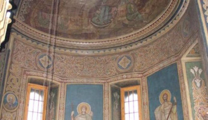 Au fost făcute primele demersuri pentru salvarea picturii Bisericii Sfântul Gheorghe